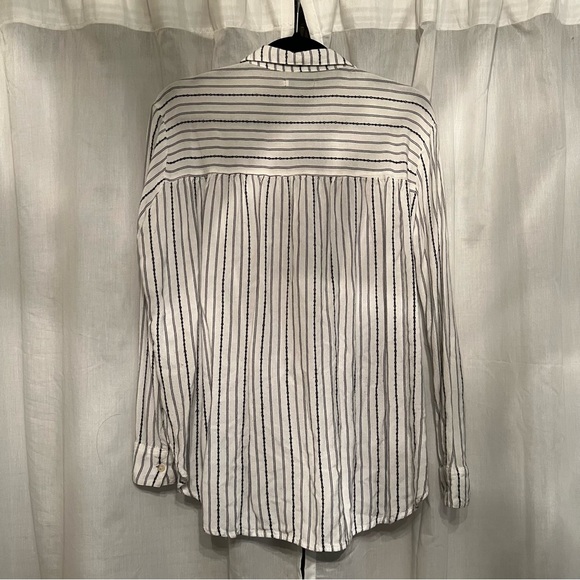 Urban Outfitters - BDG White Solid All Day Wear Shirt - Picture 7 of 10